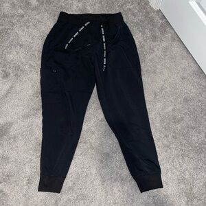 Med couture women’s jogger pants in black